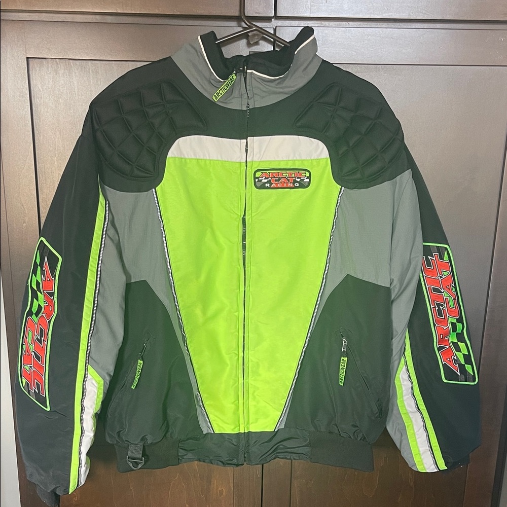 Men's Green and Black Arctic Cat jacket with zip out liner. XL